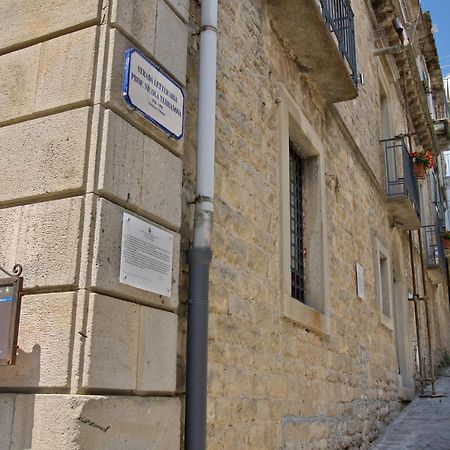 Domus Aurea Bed & Breakfast Montalbano Elicona Luaran gambar
