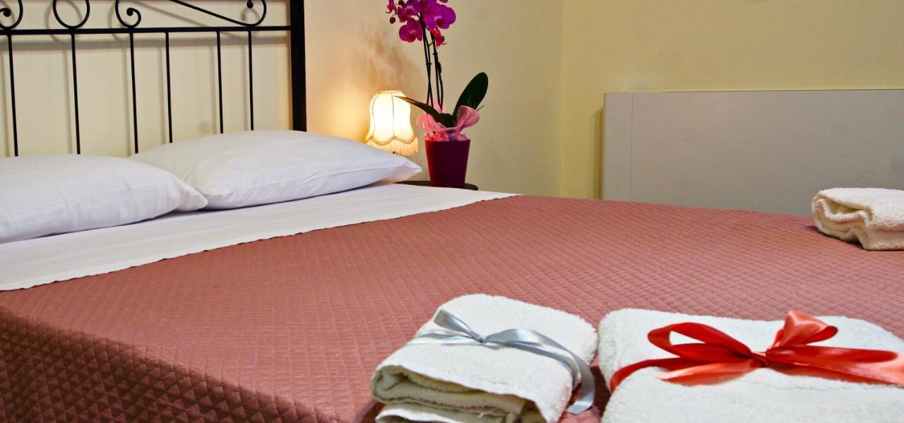 Domus Aurea Bed & Breakfast Montalbano Elicona Luaran gambar