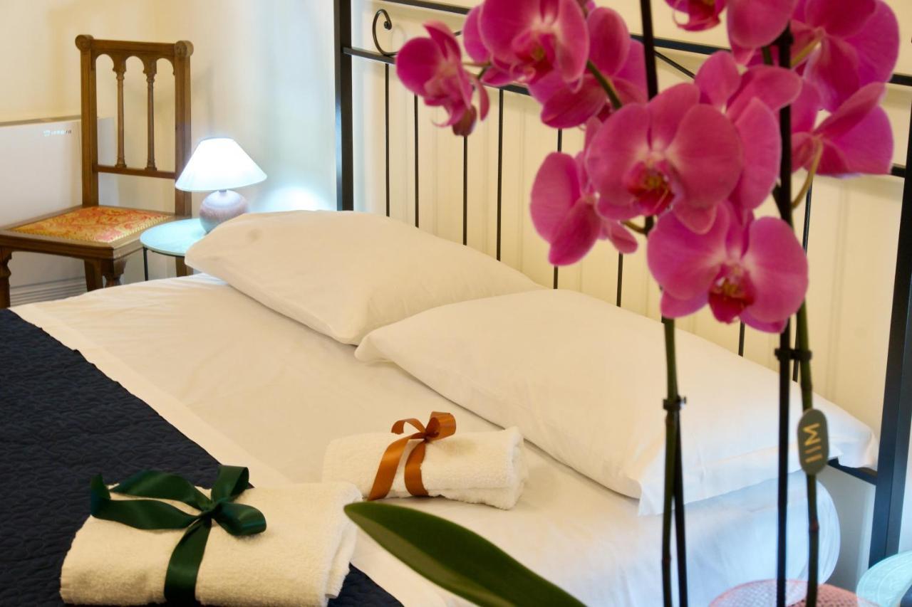 Domus Aurea Bed & Breakfast Montalbano Elicona Luaran gambar