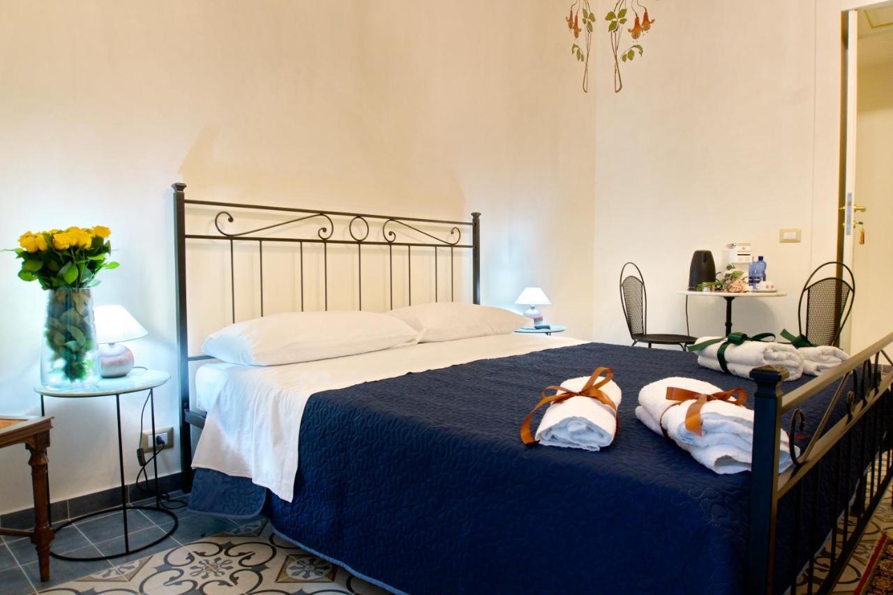 Domus Aurea Bed & Breakfast Montalbano Elicona Luaran gambar