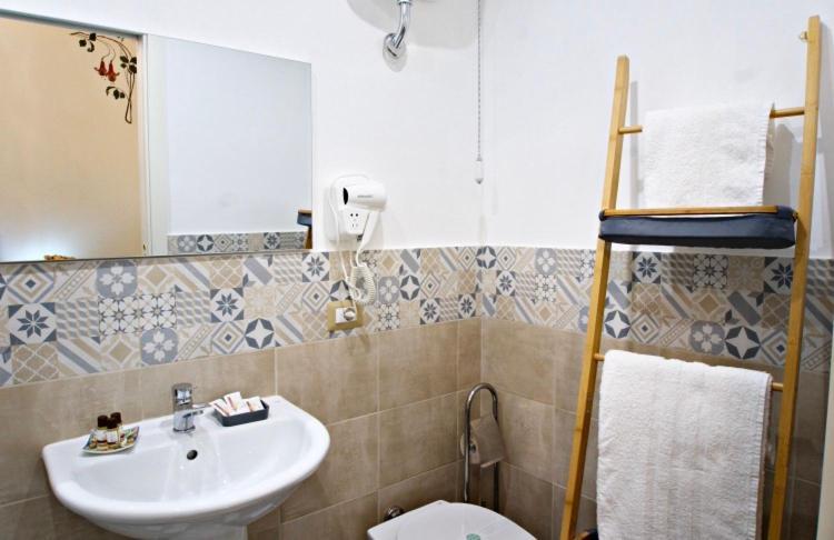 Domus Aurea Bed & Breakfast Montalbano Elicona Luaran gambar