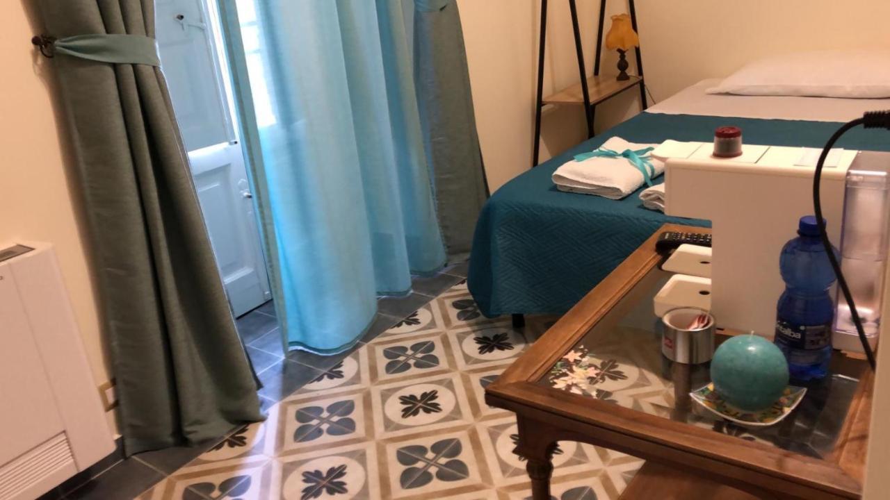 Domus Aurea Bed & Breakfast Montalbano Elicona Luaran gambar